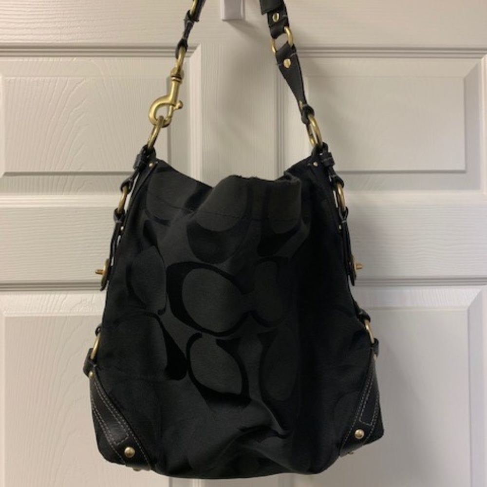 AUTHENTIC COACH BLACK LARGE CARLY BAG